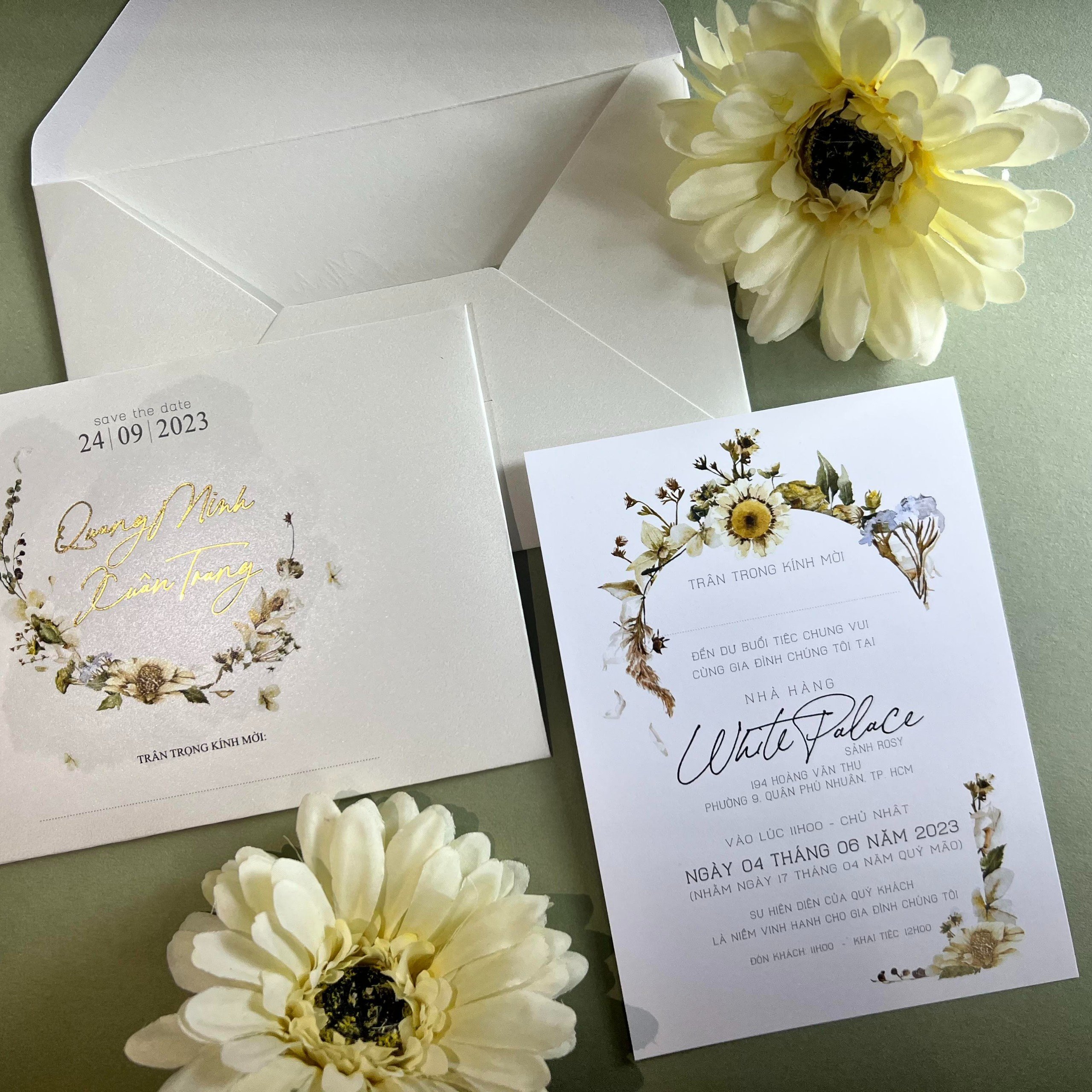 Để khách mời trân trọng tấm thiệp cưới - Dịch vụ đám cưới trọn gói Honey  Bees